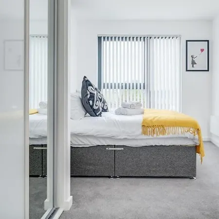 Apartment Montreal Luxury 5 Star By Your Perfect Short Lets With Netflix & Fast Wifi *