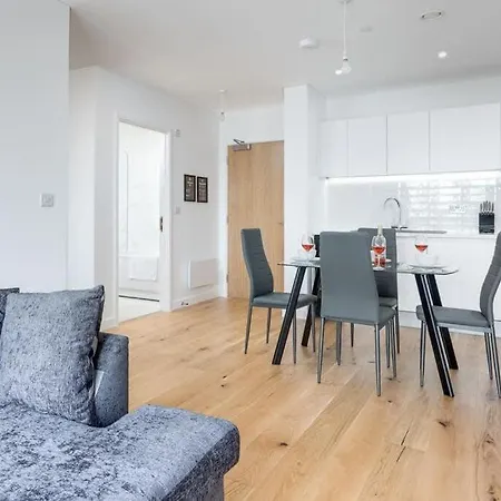 Montreal Luxury 5 Star By Your Perfect Short Lets With Netflix & Fast Wifi Apartamento