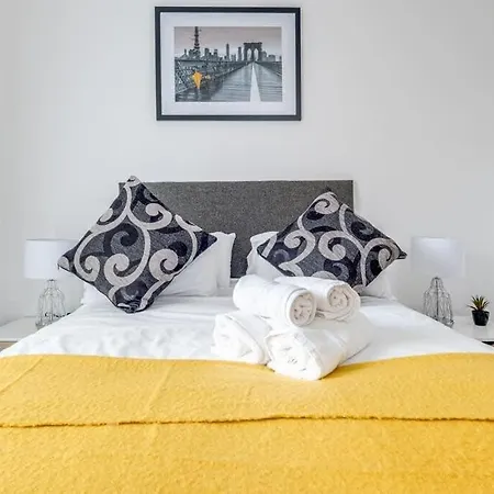 Montreal Luxury 5 Star By Your Perfect Short Lets With Netflix & Fast Wifi Apartamento Birmingham